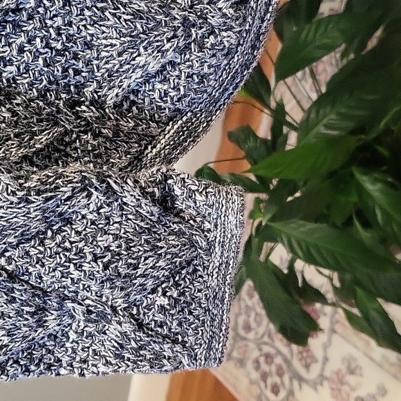 Eight Eight Eight Blue and Gray Marbled Turtleneck Sweater- Size S - Picture 5 of 7